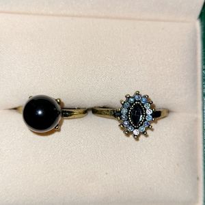 Lot of 2 Fashion Jewelry Rings Resin Brass-tone Finish, Black Faux Pearl Bead